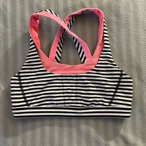 Size 6 stuff your bra Lululemon sports bra